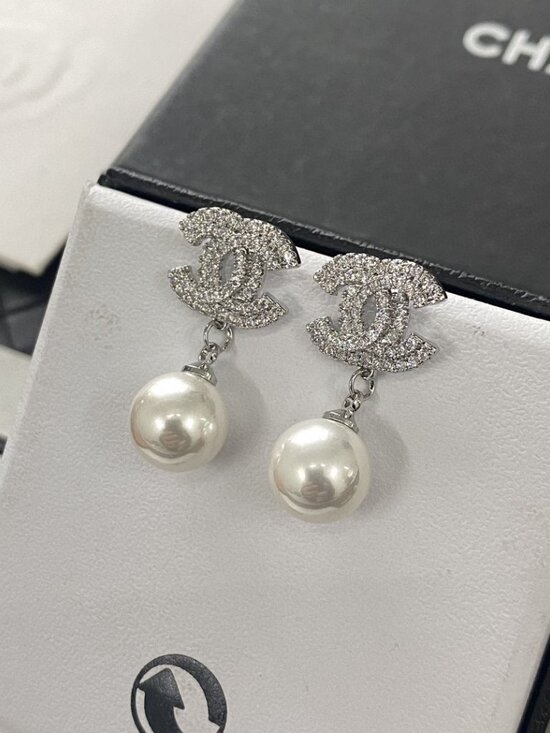Exclusive Sale: Buy CHANEL CC Heart Earrings Light Gold  chanel earring
